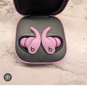 APPLE 6, Beats by Dr. Dre Fit Pro Earbuds